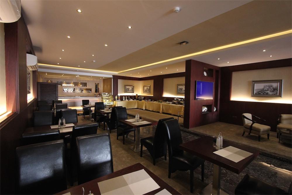 Taleen Granada Aparthotel